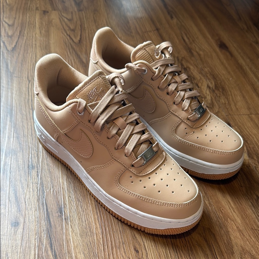 Nike Air Force 1 Low Tan Sneakers